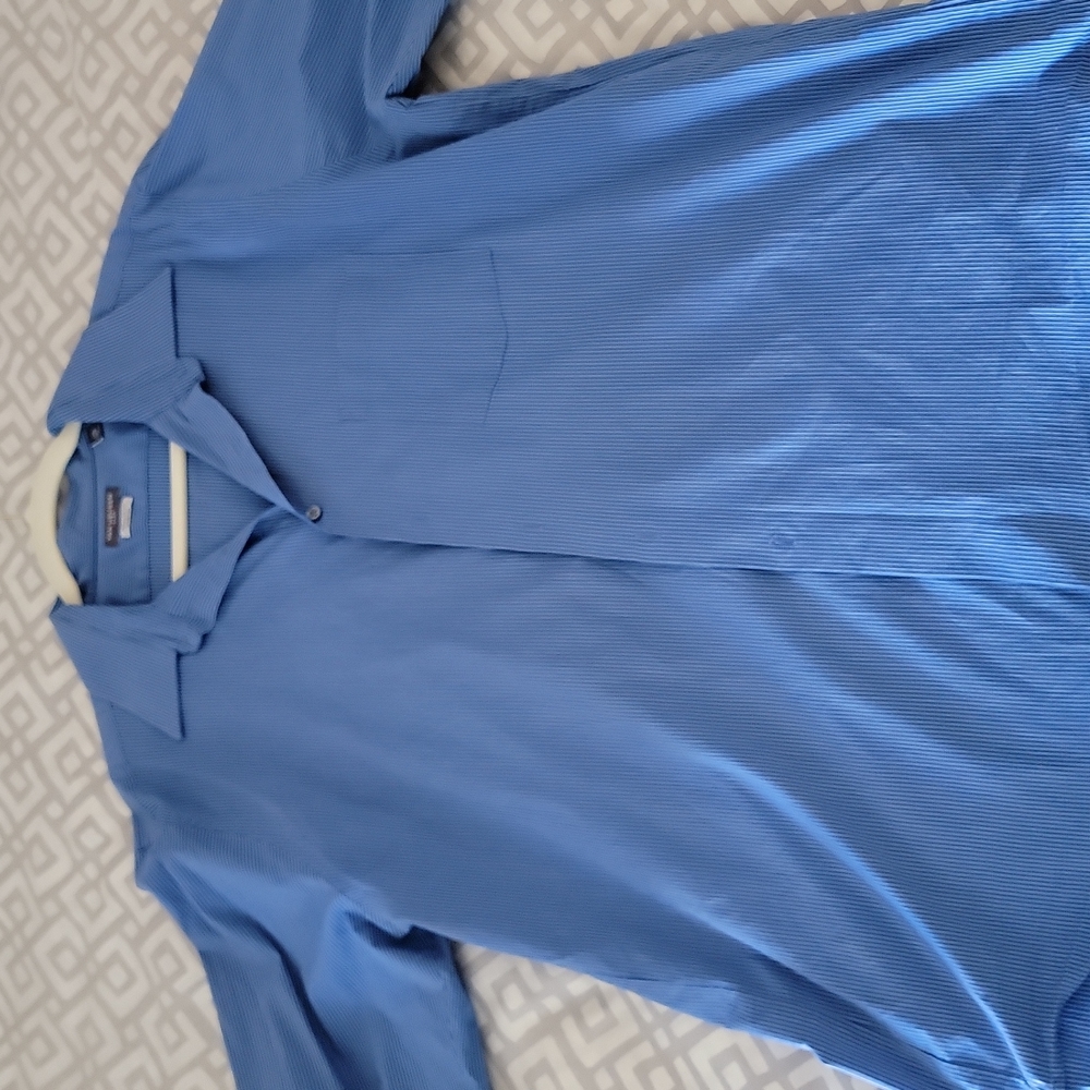 VAN HEUSEN MEN'S DRRSS SHIRT.